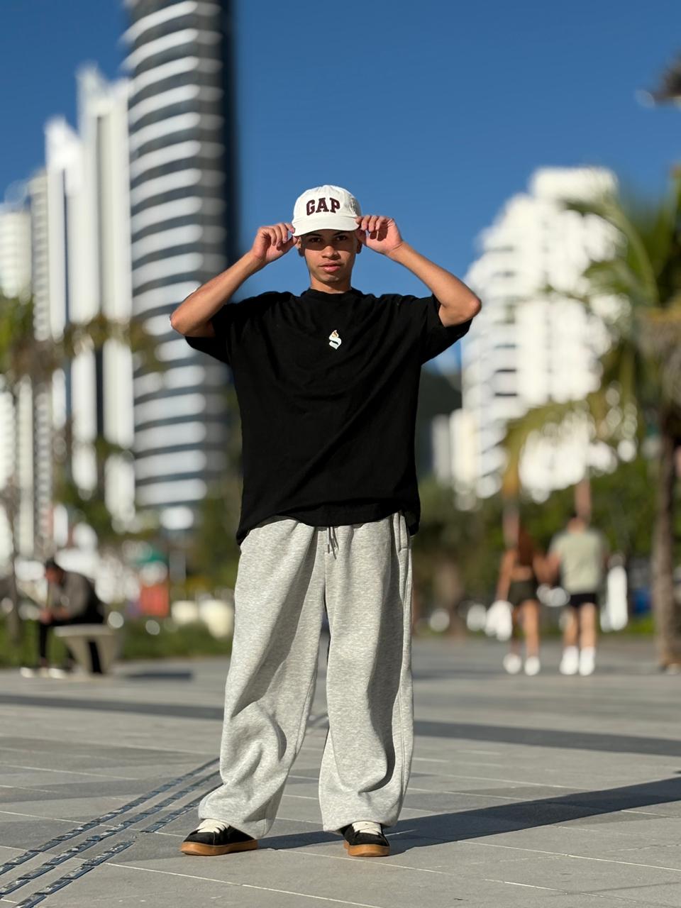 Camiseta Streetwear Block Básica – Off White