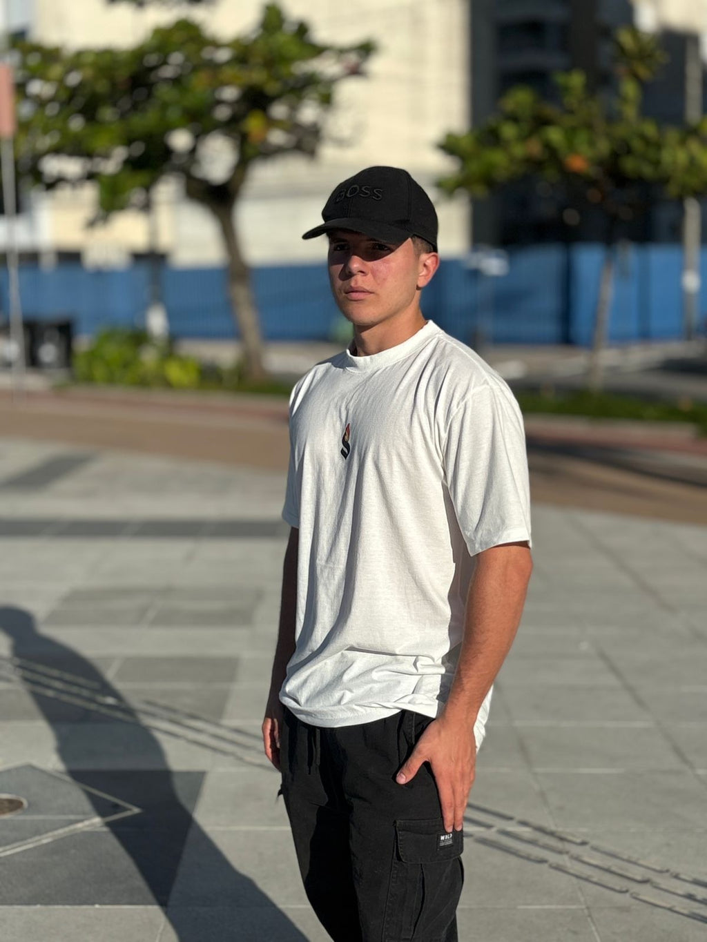 Camiseta Streetwear Block Básica – Off White